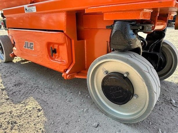 2015 JLG 2032ES image 12