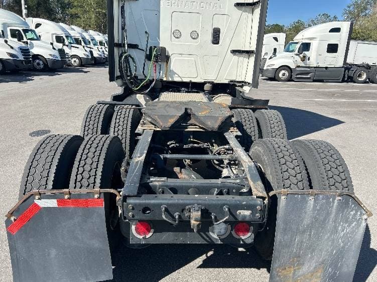 2023 International LT62F image 3