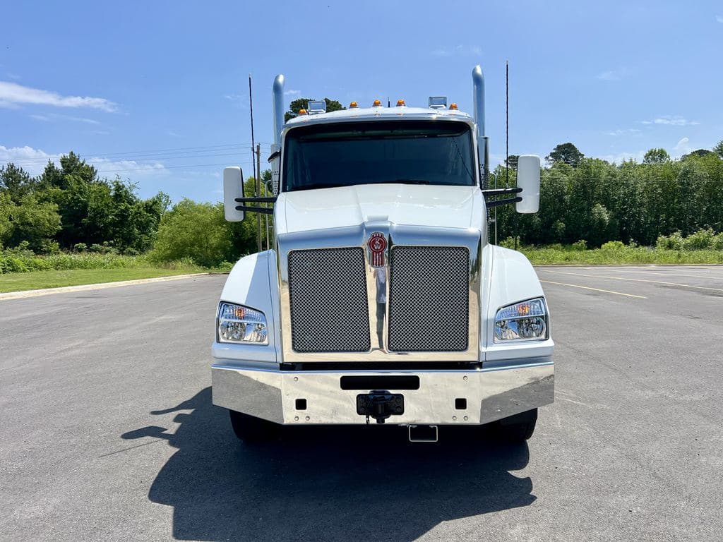 New 2027 KENWORTH T880 image 13
