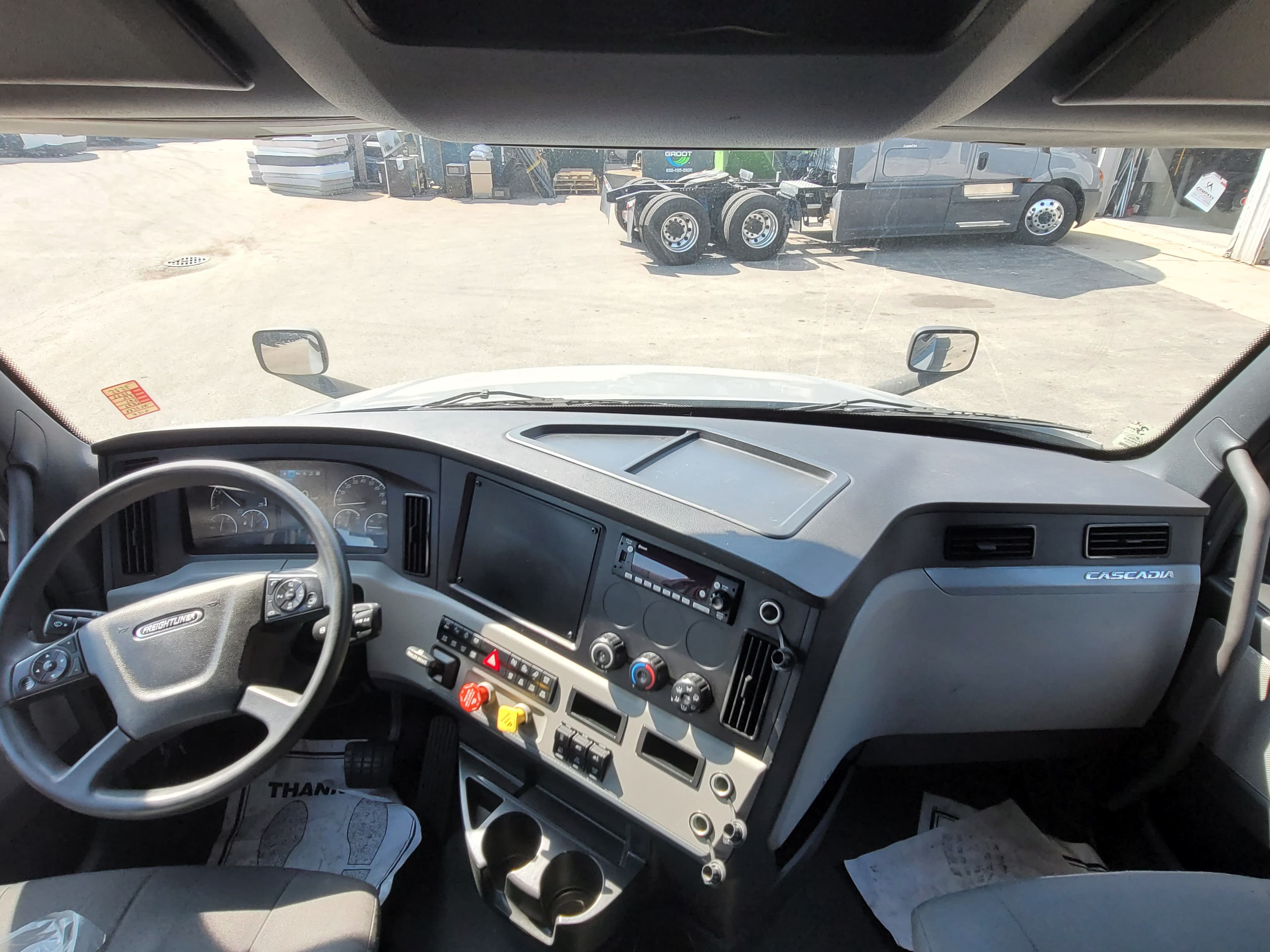 2022 Freightliner Cascadia 126 image 10