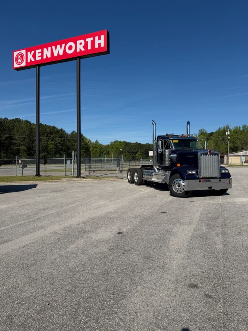 New 2027 KENWORTH W900L image 9