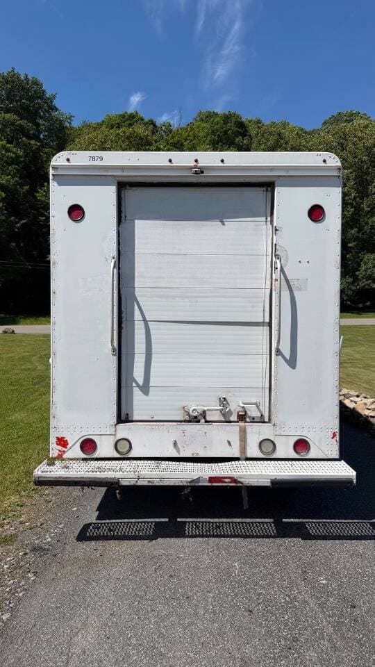 2014 Freightliner MT45 image 12