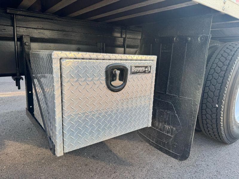 2019 Ford F-750 image 18