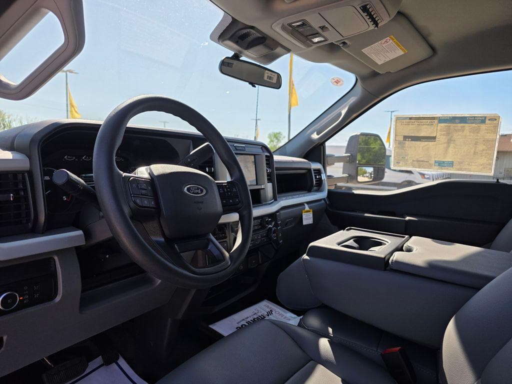 2026 Ford F-550SD XL Service Utility Body image 23