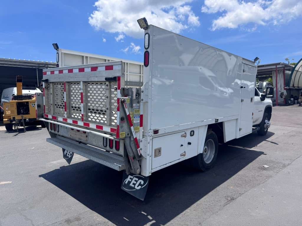 2022 Chevrolet Silverado 3500hd C/C image 6