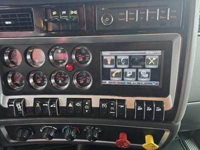 2016 Kenworth W900 image 21