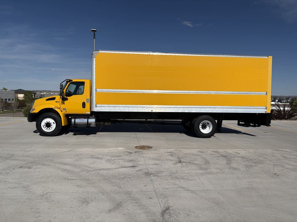 Used 2021 INTERNATIONAL MV607 image 12
