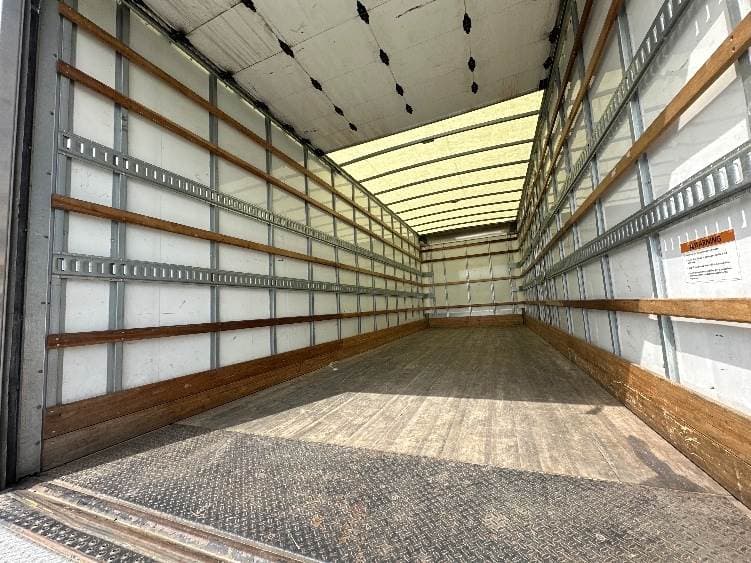 2022 International MV607 Box Truck - 220HP, 6 Speed Automatic, Roll up Door image 11