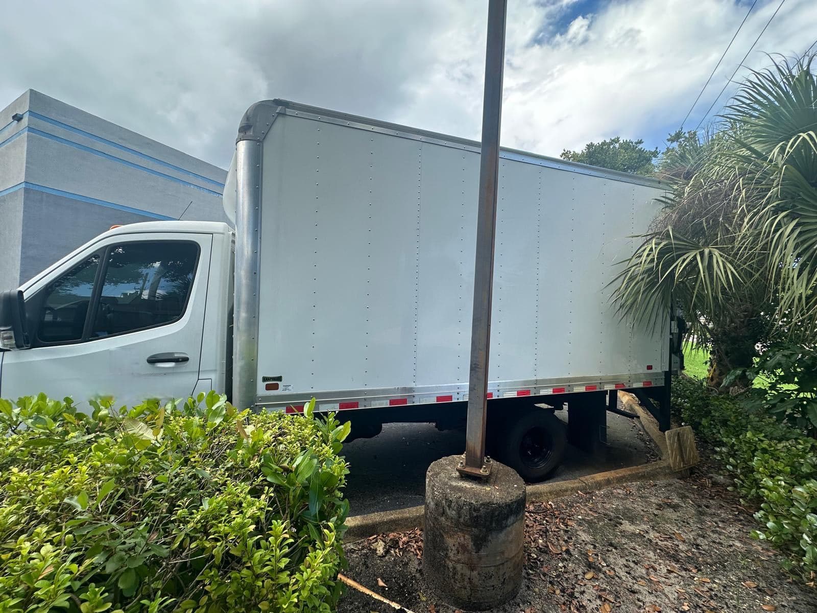 2021 Mercedes-Benz Sprinter image 6
