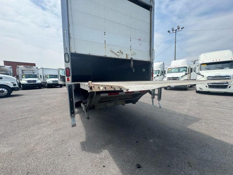 2018 Freightliner Cascadia 125 image 13