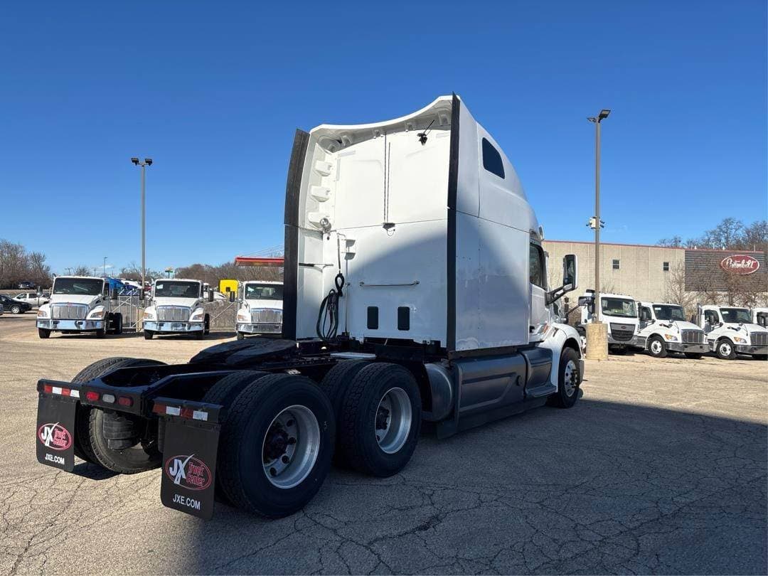 2021 Peterbilt 579 image 8