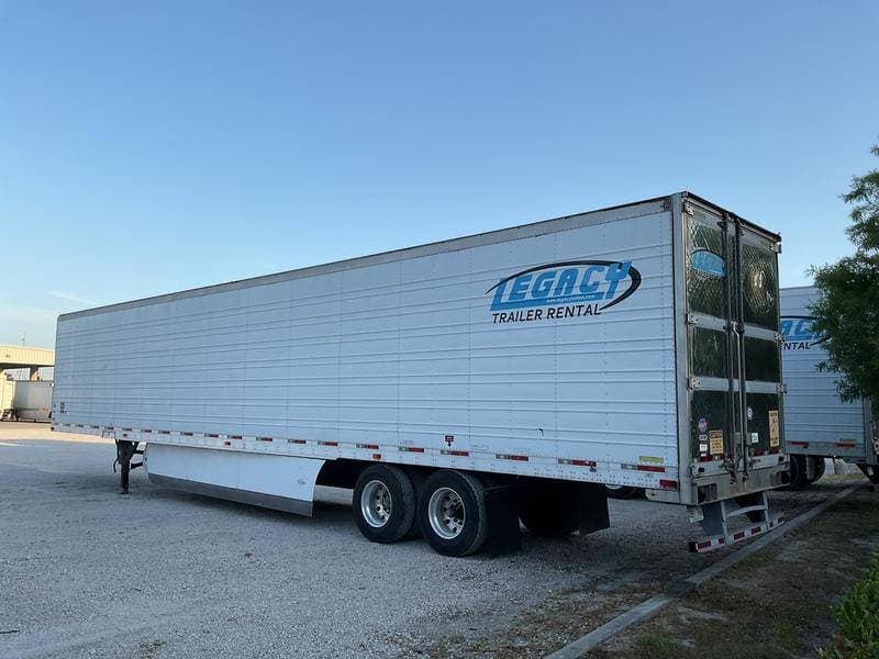 2012 Utility 3000R image 2