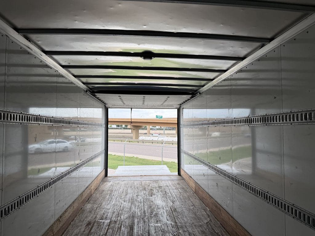 Used 2021 KENWORTH T270 image 17