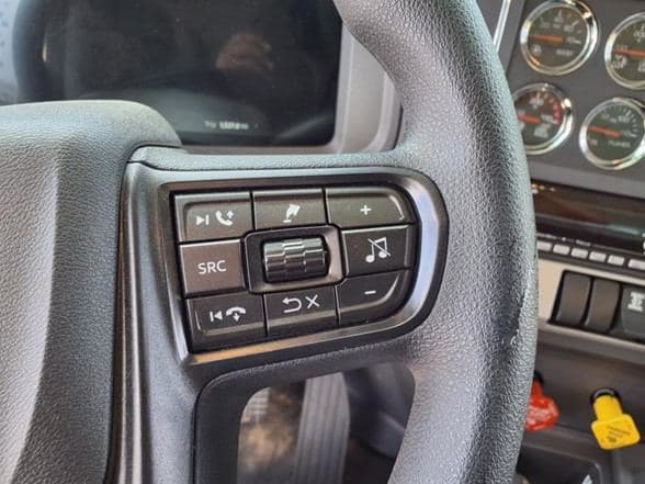 2025 Kenworth T880 image 24