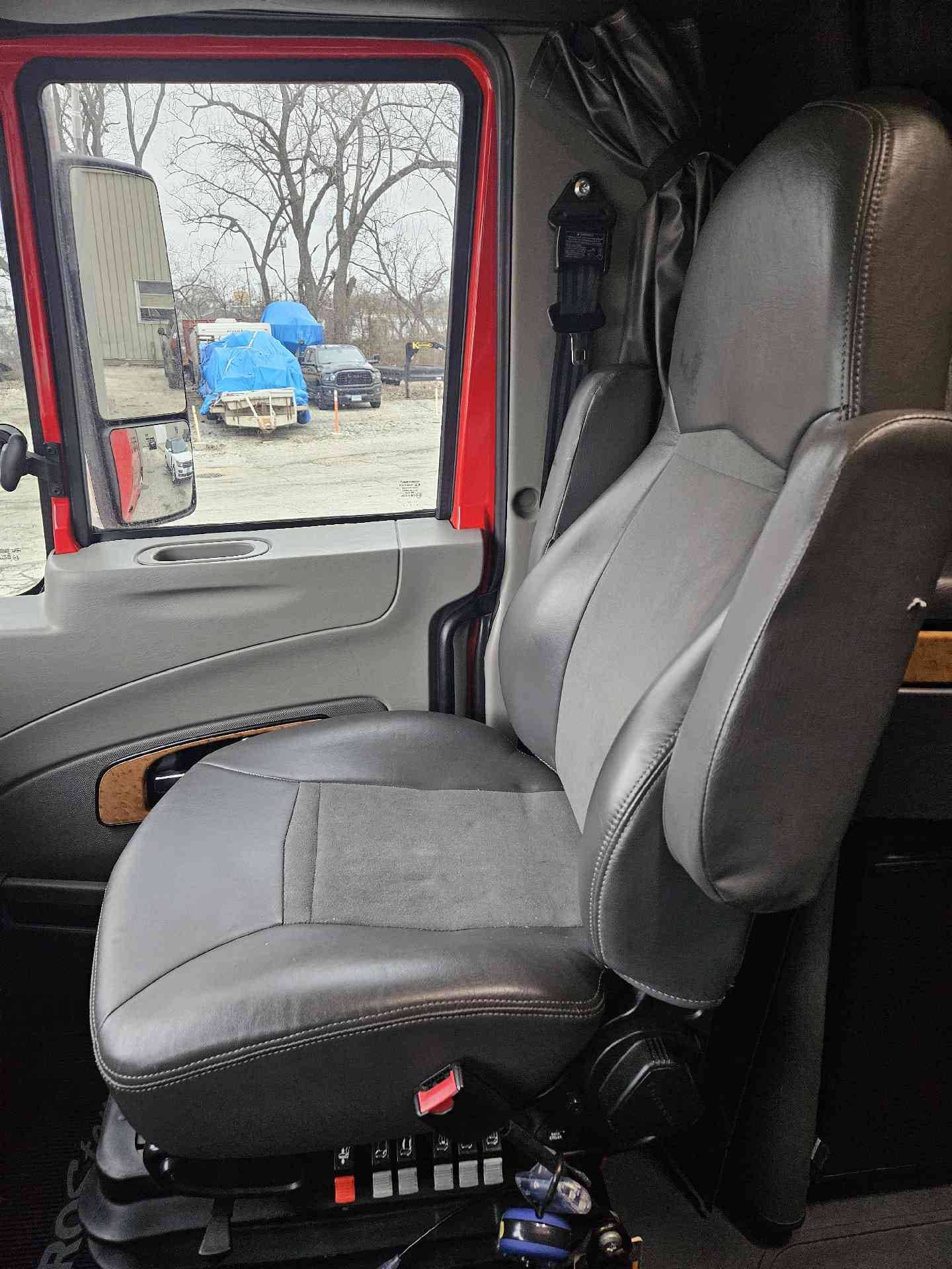2017 International ProStar image 12