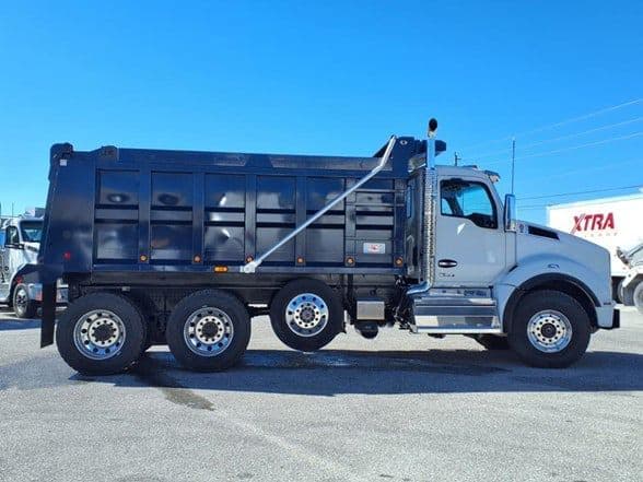 2025 Kenworth T880 image 21