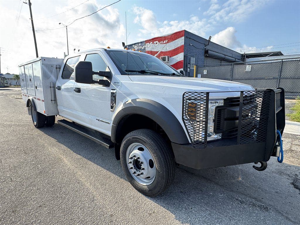 2018 Ford F550 image 19