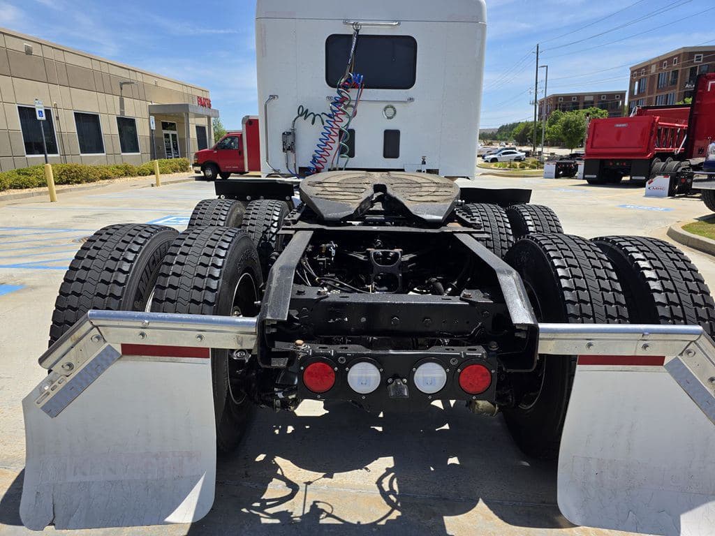 Used 2022 KENWORTH T880S image 9