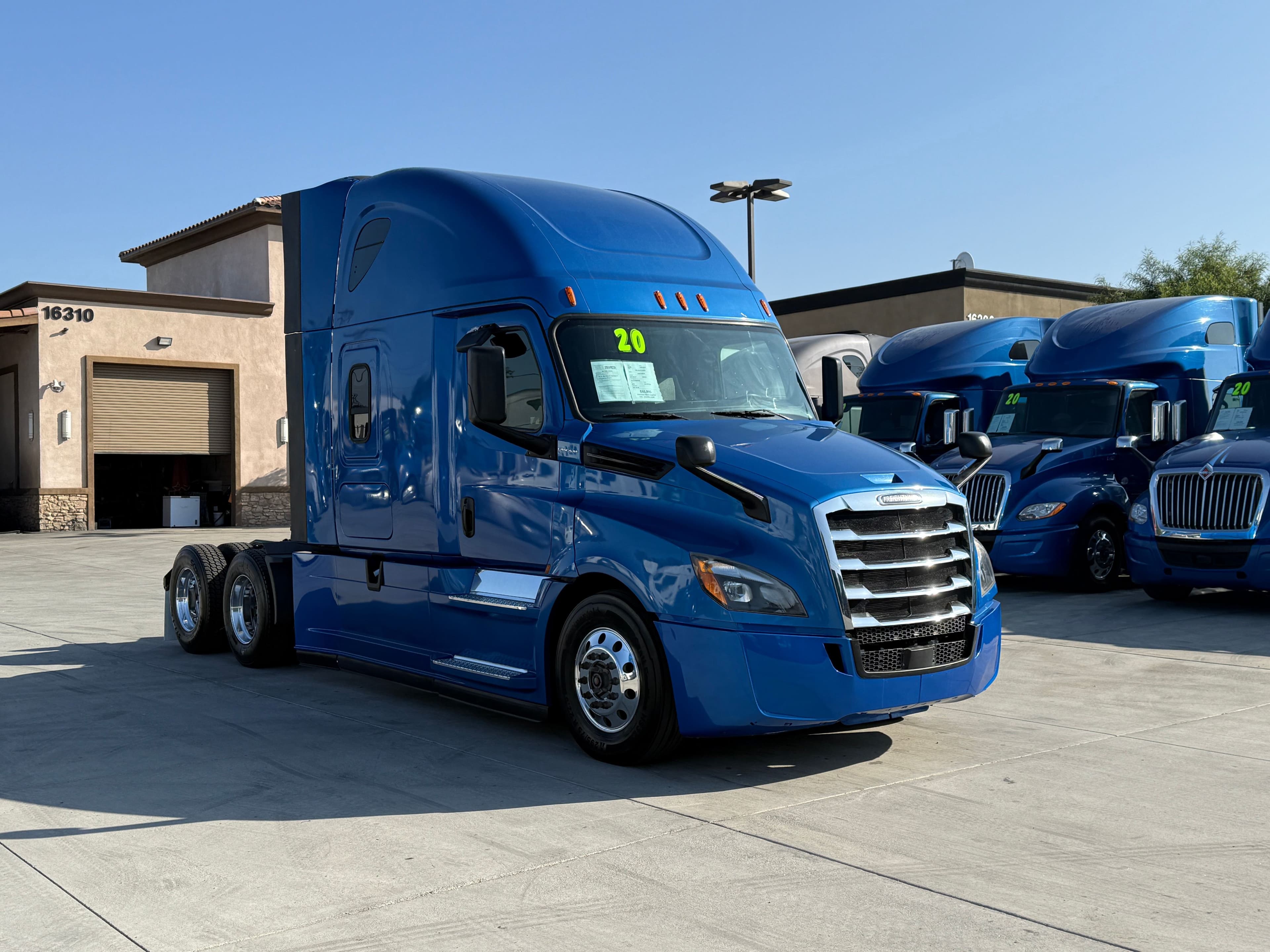 2020 Freightliner Cascadia 126 image 3
