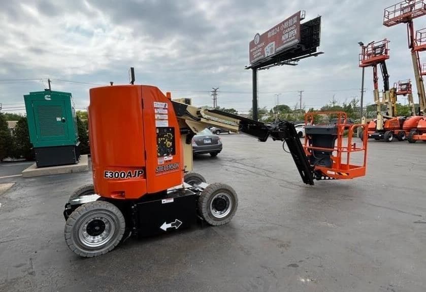 2016 JLG E300AJP PL7787 image 6