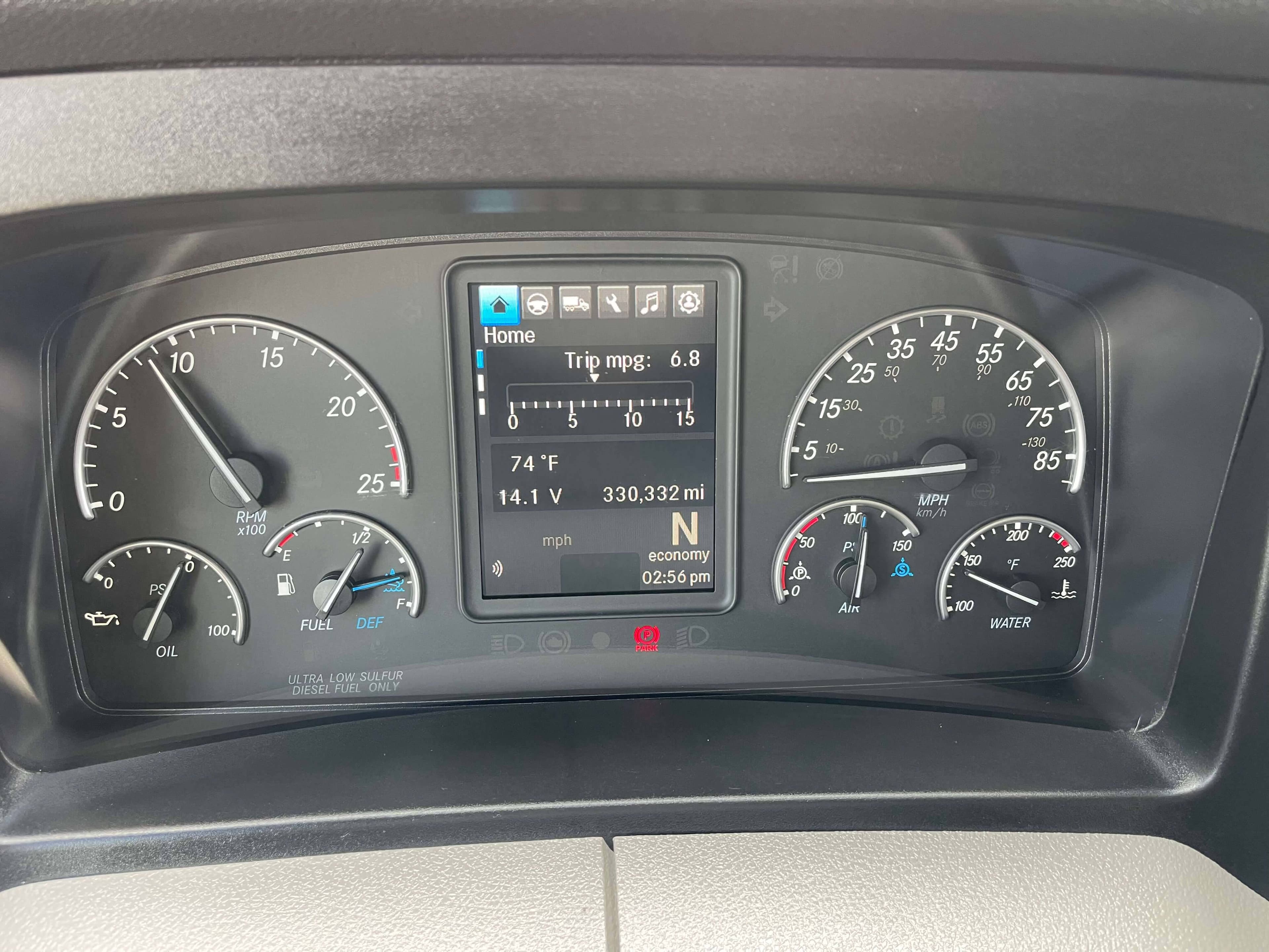 2022 Freightliner Cascadia 126 image 13