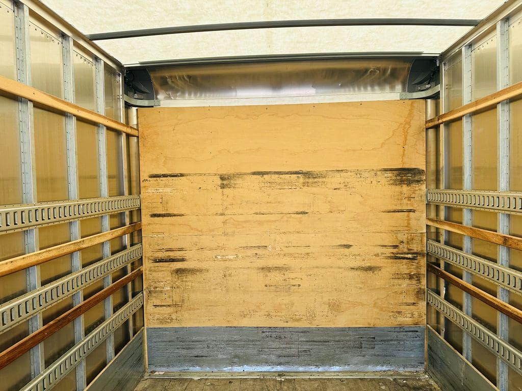 Used 2022 KENWORTH T270 image 8