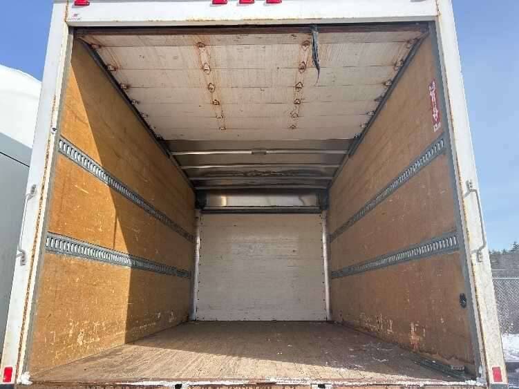 2017 MITSUBISHI FUSO FEC72S image 6