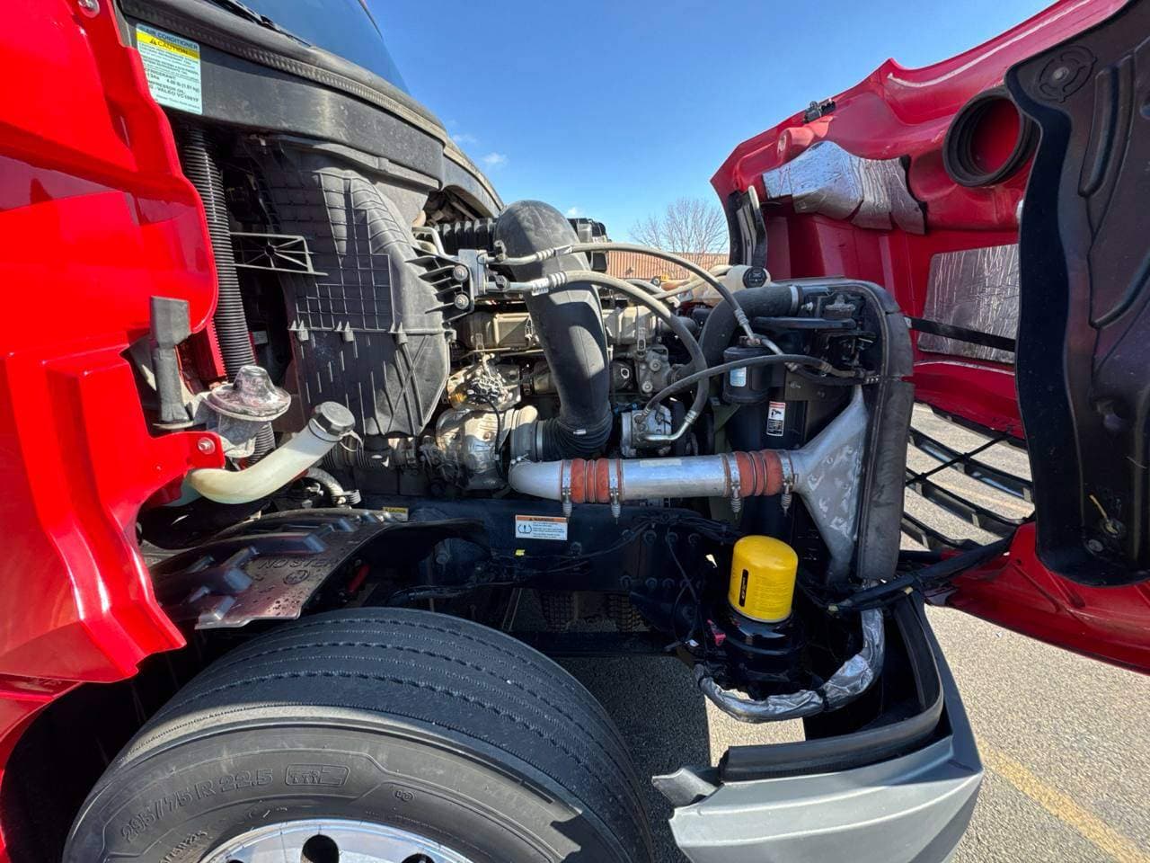 2023 Freightliner Cascadia 126 image 9