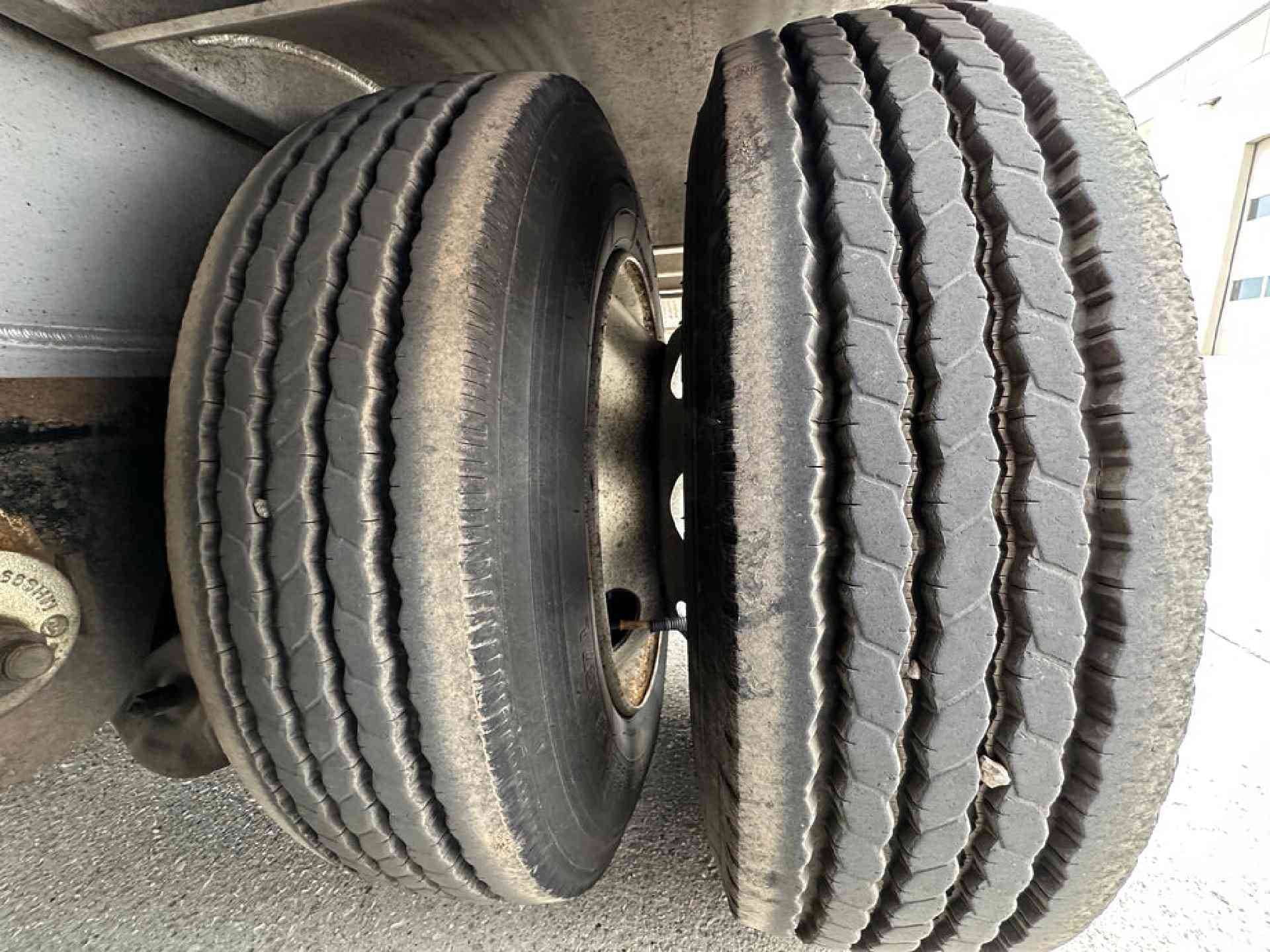 2019 Benson 524 A Step Deck image 13