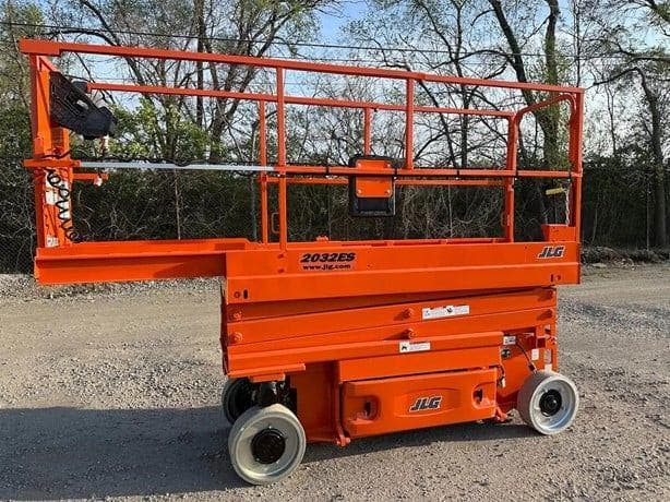 2015 JLG 2032ES image 2