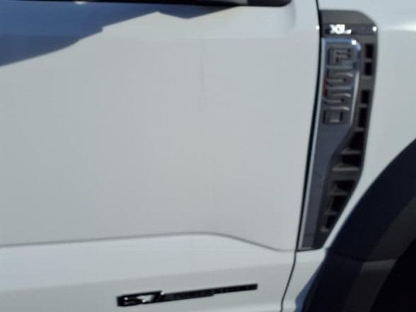 2024 Ford F550 SD image 23