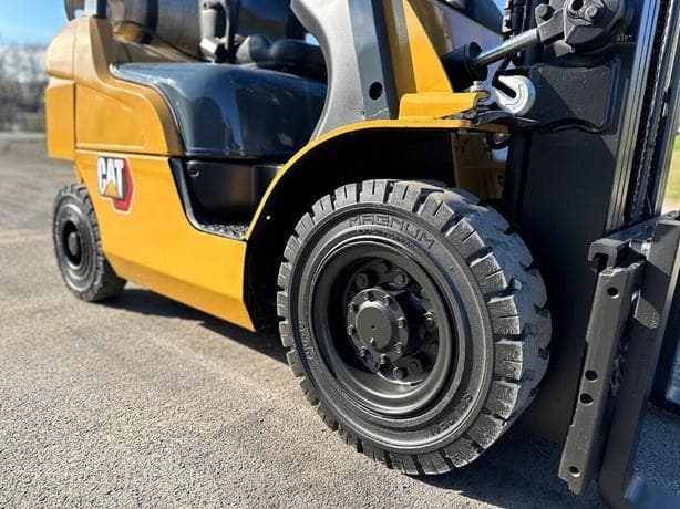 2016 Mitsubishi FG25N image 5