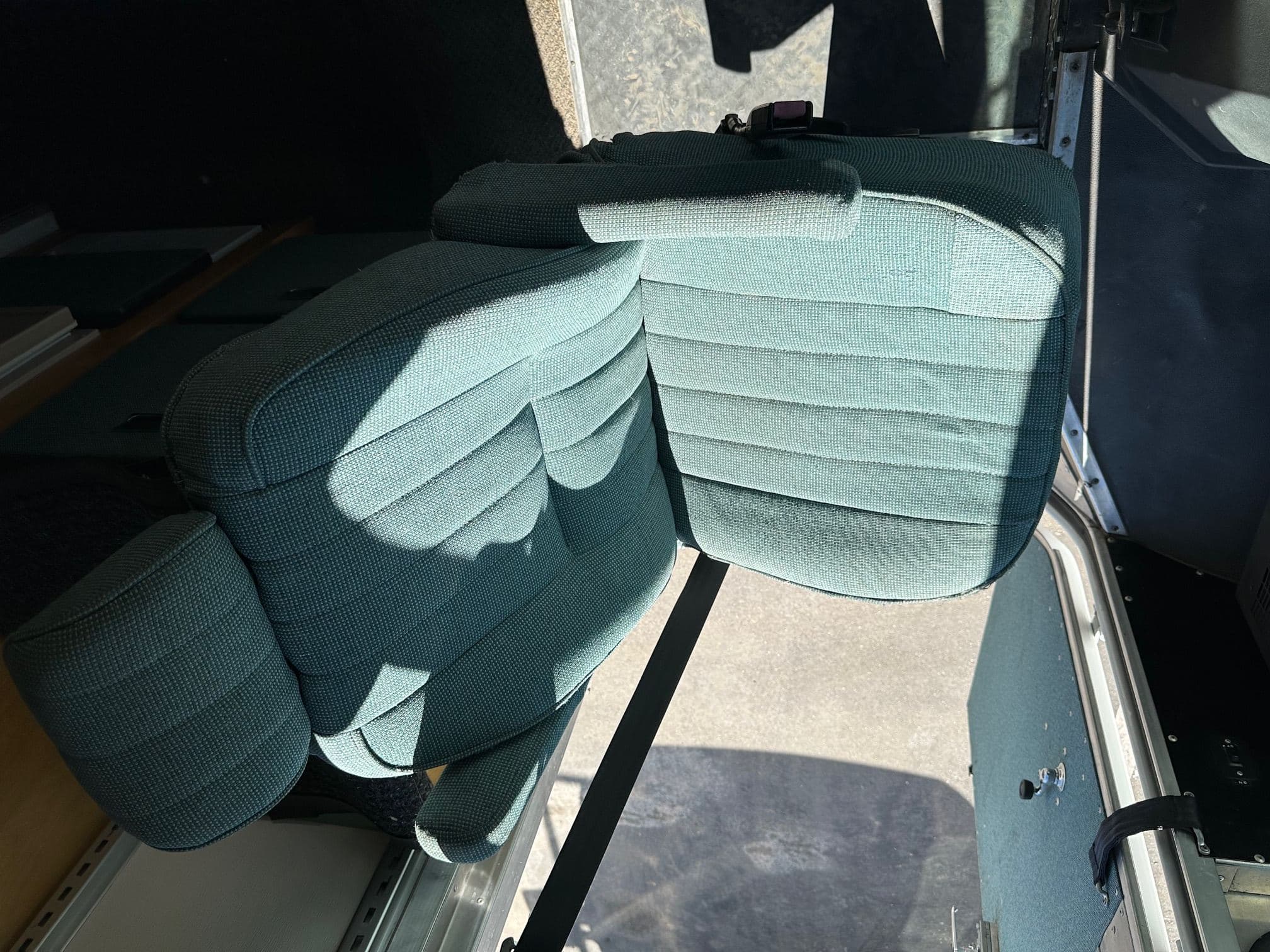 2002 WORKHORSE Step Van with Handicap Lift image 12