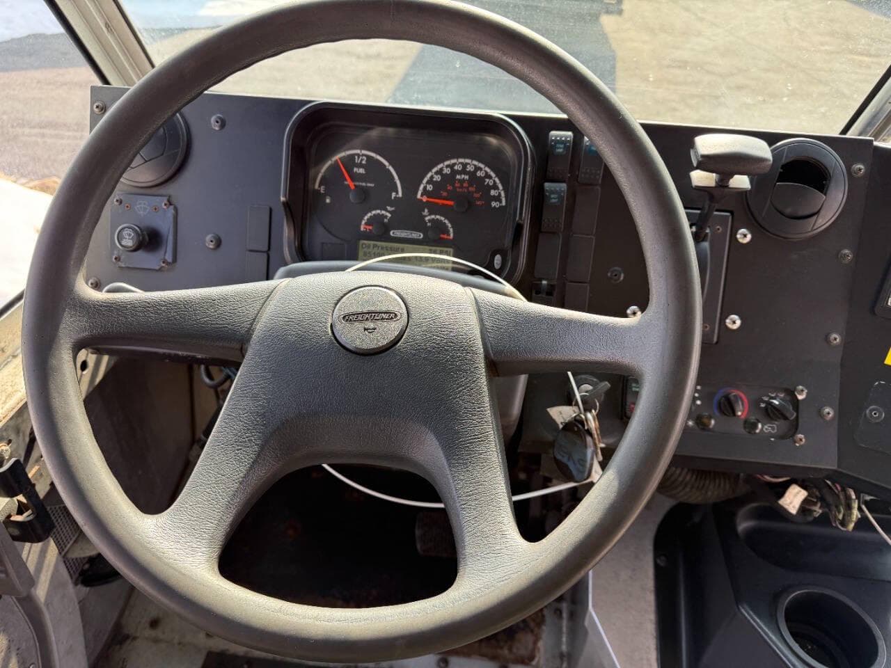 2021 Freightliner MT45 image 14