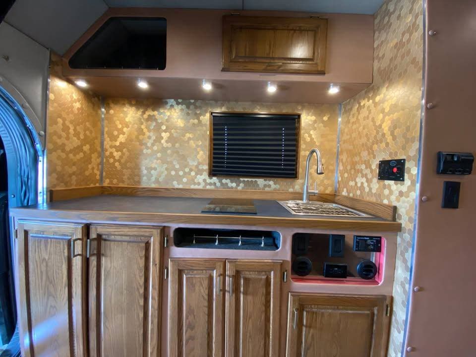 2022 Freightliner Cascadia image 14