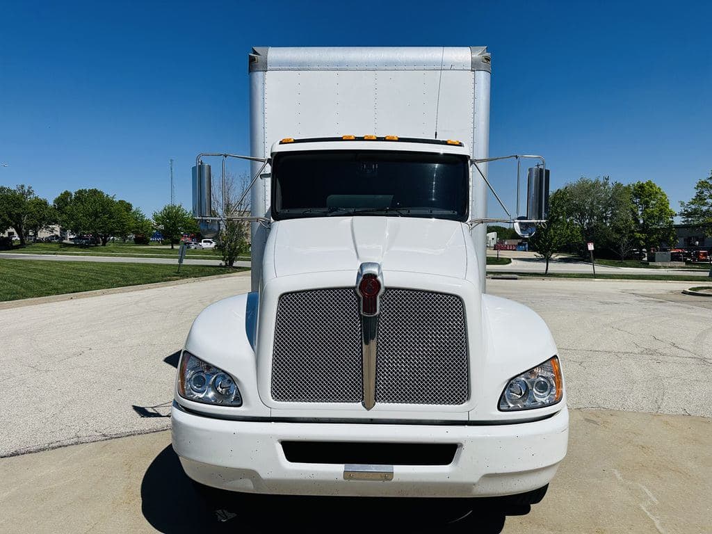 Used 2022 KENWORTH T270 image 23