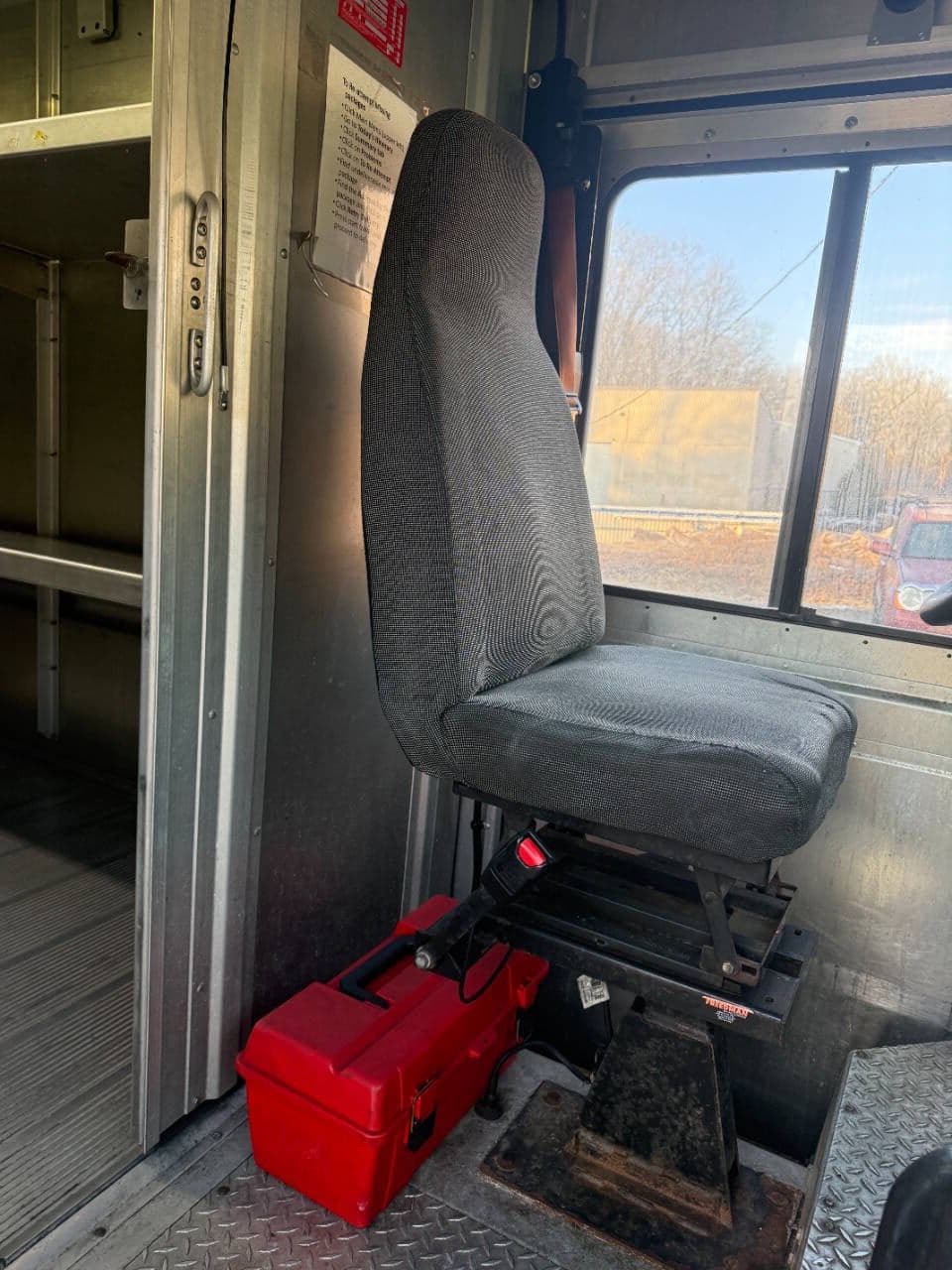 2021 Freightliner MT45 image 17