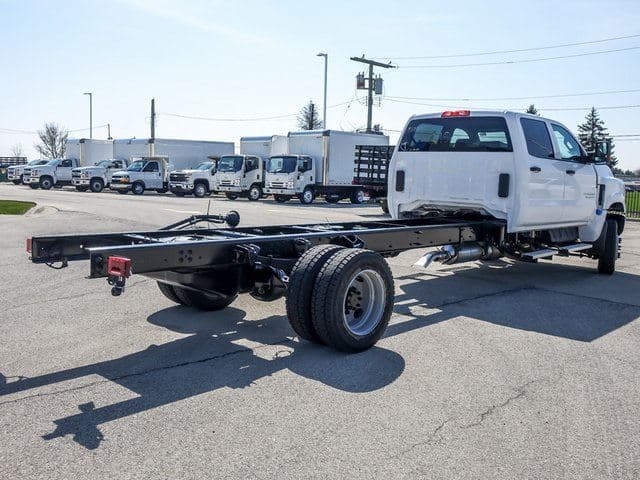 2024 Chevrolet Silverado 4500HD Work Truck image 3