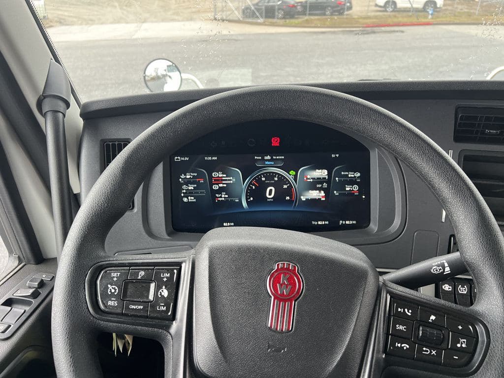 New 2026 KENWORTH T880 image 14
