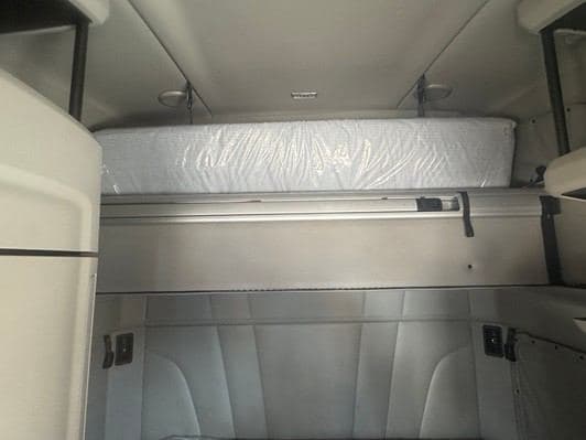 2022 Peterbilt 579 image 17