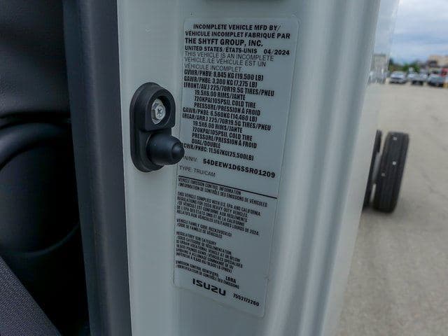 2025 Chevrolet 5500 XG LCF Gas Base image 13