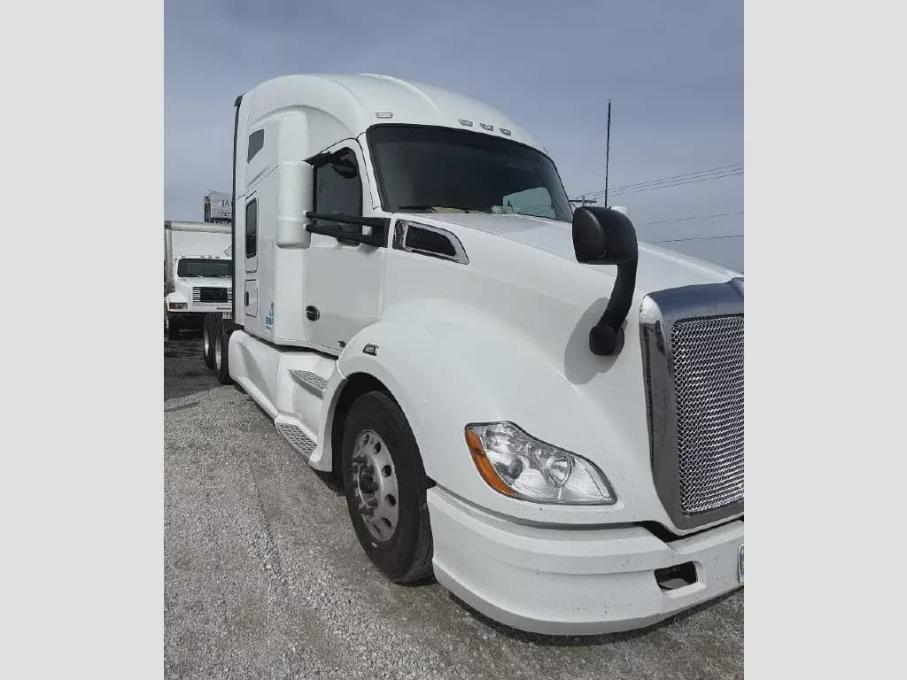 2022 Kenworth T680 image 4