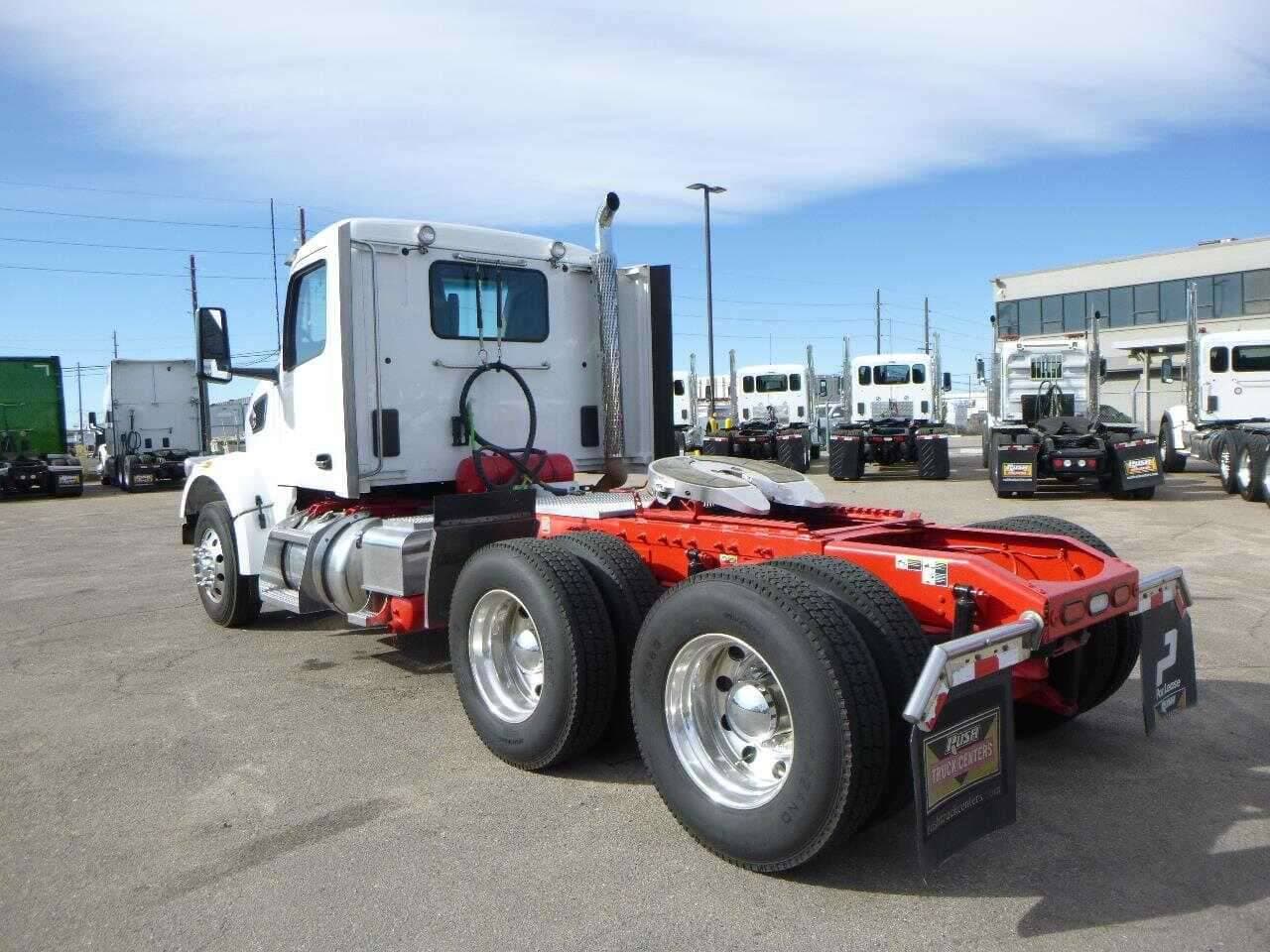 2023 Peterbilt 567 image 26