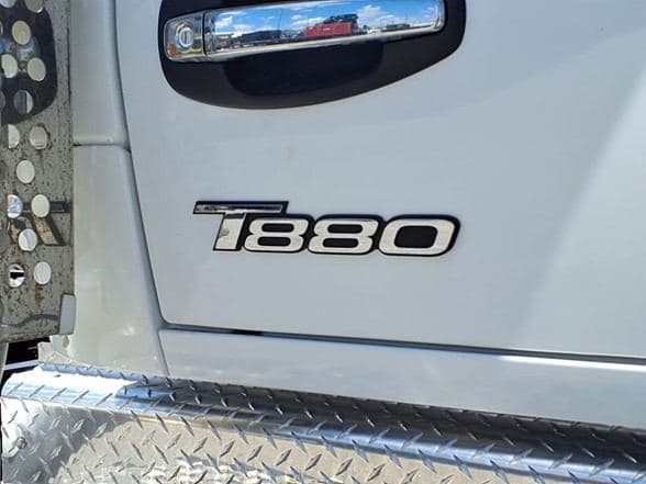 2025 Kenworth T880 image 19