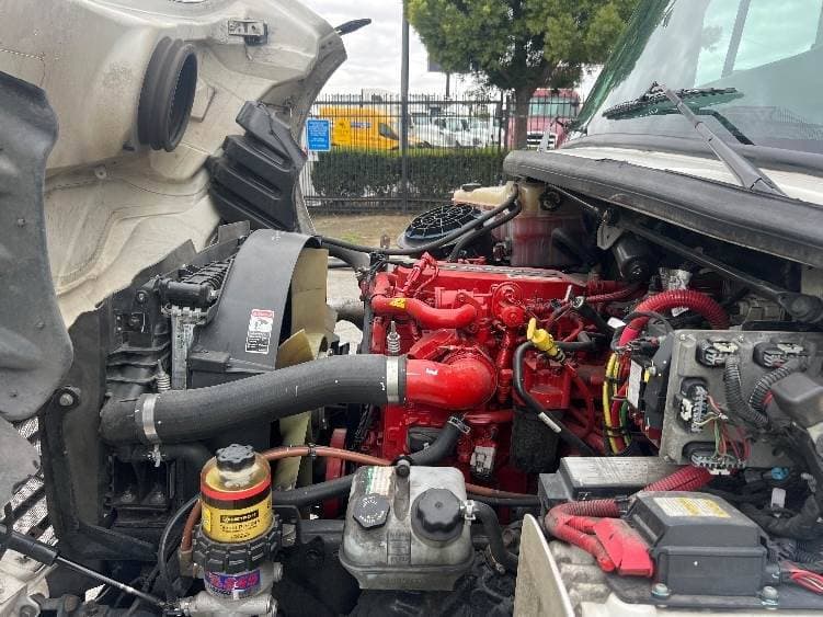 2021 Freightliner M2 image 11