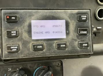 2016 Freightliner M2 106 image 15