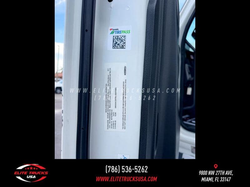 2022 Freightliner Cascadia 126 image 32