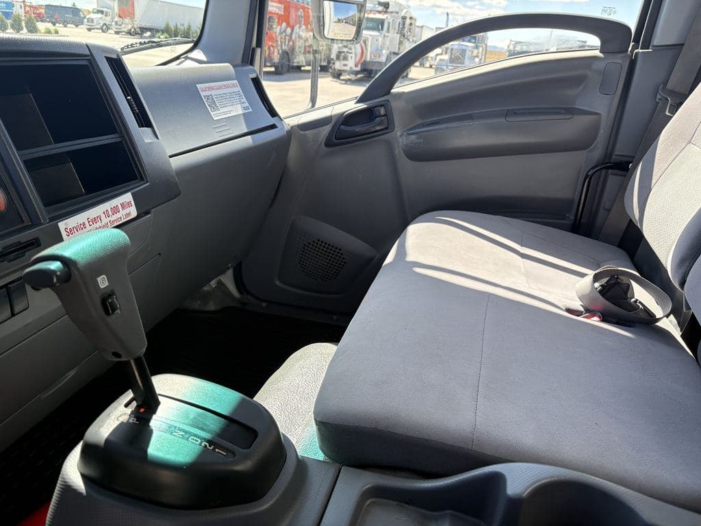 Used 2016 ISUZU NPR-HD image 12