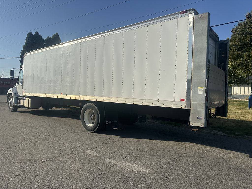 2020 Hino 338 image 3