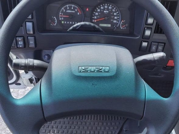 2025 Isuzu NRR image 18